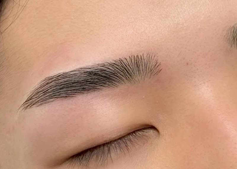 【まつげと眉毛の専門店】eye beauty ROCHIE 上本町・谷町九丁目店