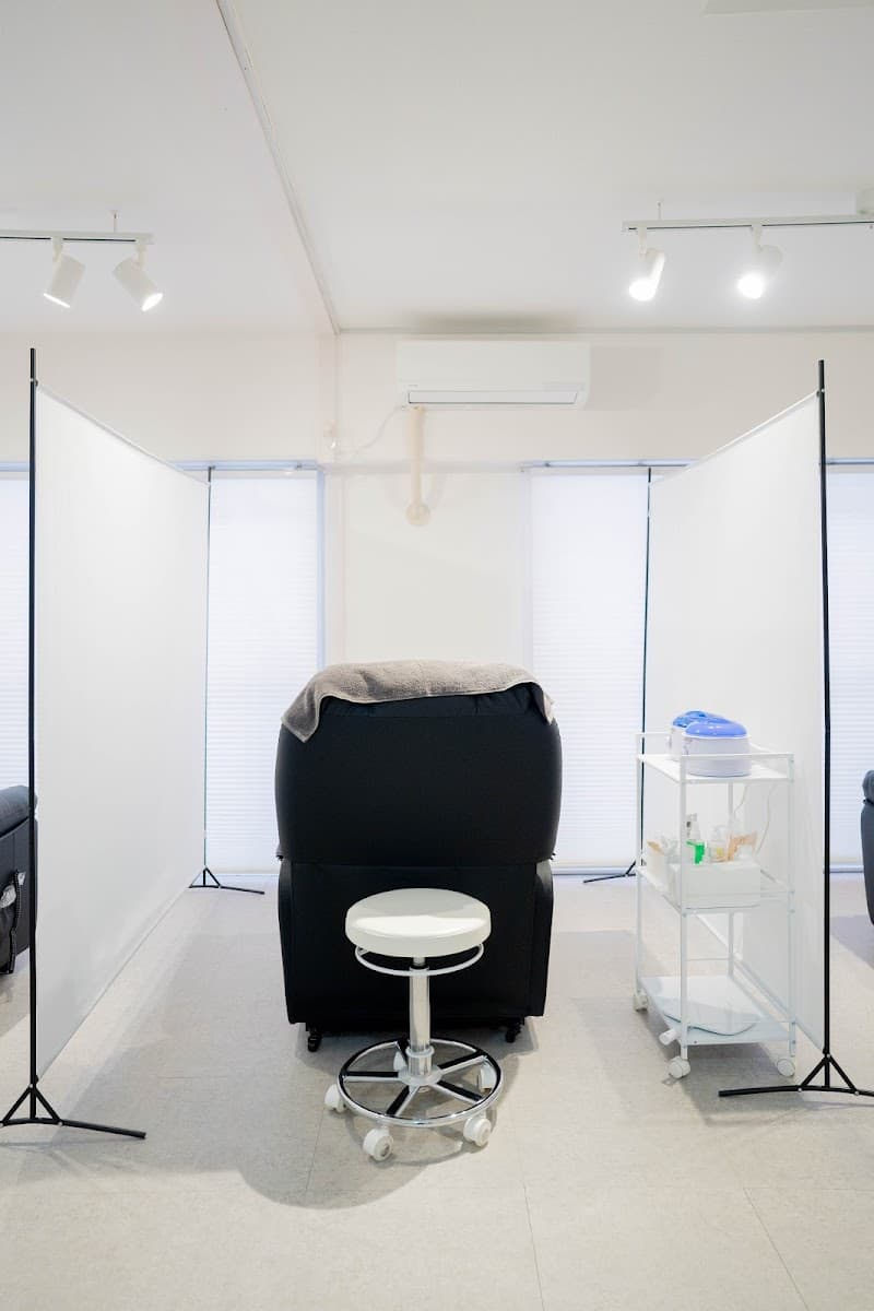 【メンズアイブロウ専門店・眉毛ワックス・パーマ】 EDGE BROW 恵比寿店