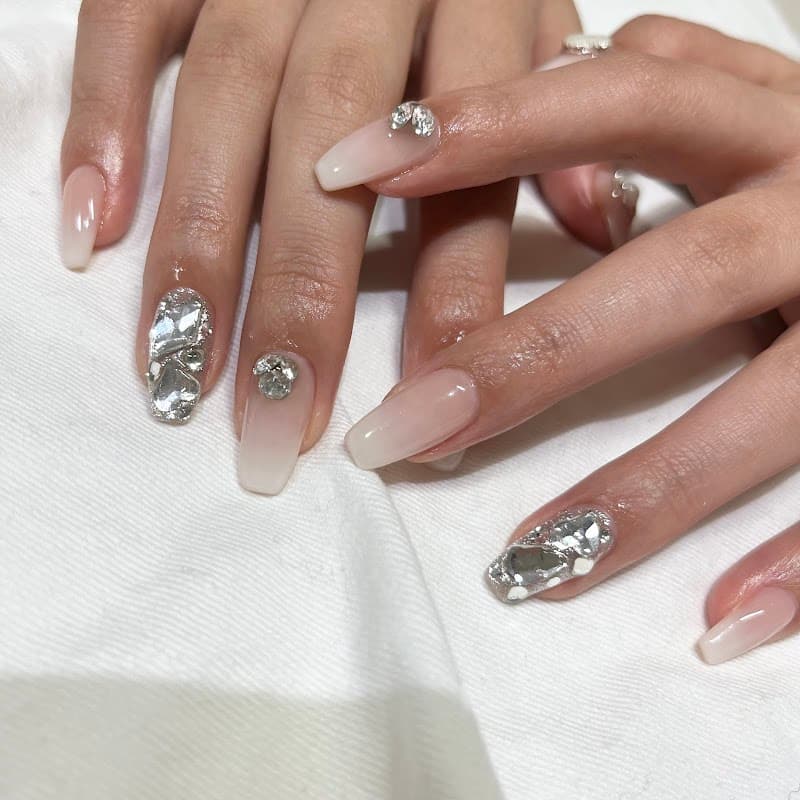 MORU_nail