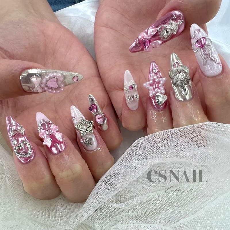 es NAIL<エスネイル>新宿西口店