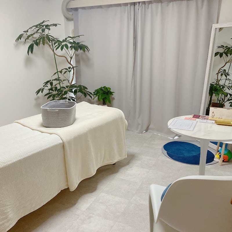 快眠小顔ヘッドスパと整体の店