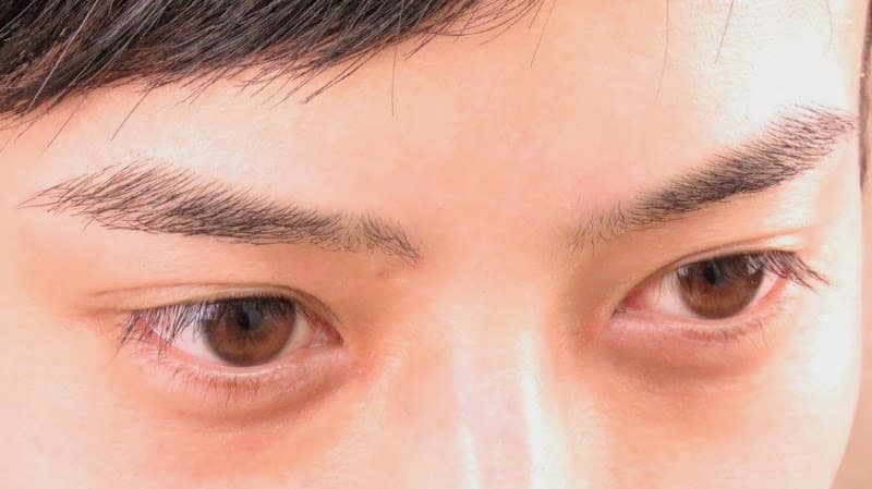 boy EYEBROWSALON