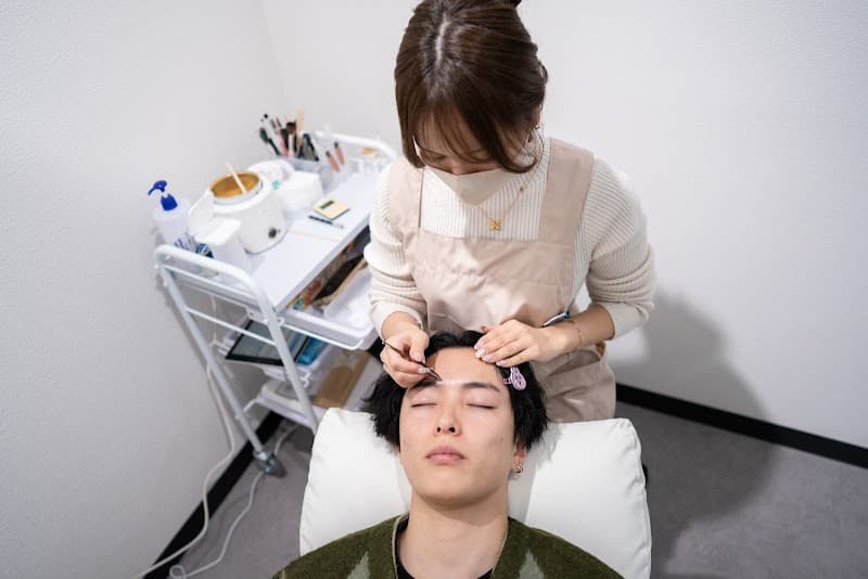 メンズ眉毛サロンADDICT 名古屋栄店